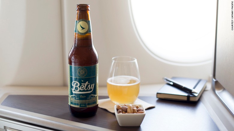 Cerveja para beber no avião: inovação que vai conquistar os viajantes