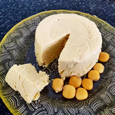 queijo feito de tremoço como fonte de proteína