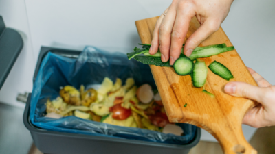 Fazer alimentos ucpycled em casa reduz o desperdício 